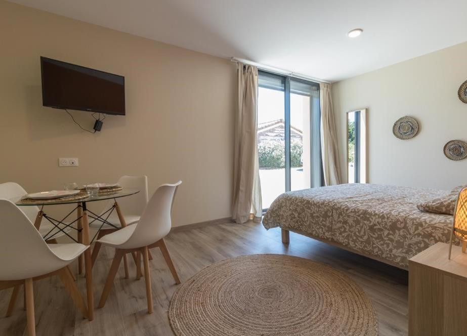 Domaine Le Caprougeat Hotel Daux Bagian luar foto